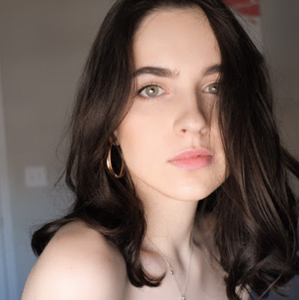 Meet your Posher, Yana